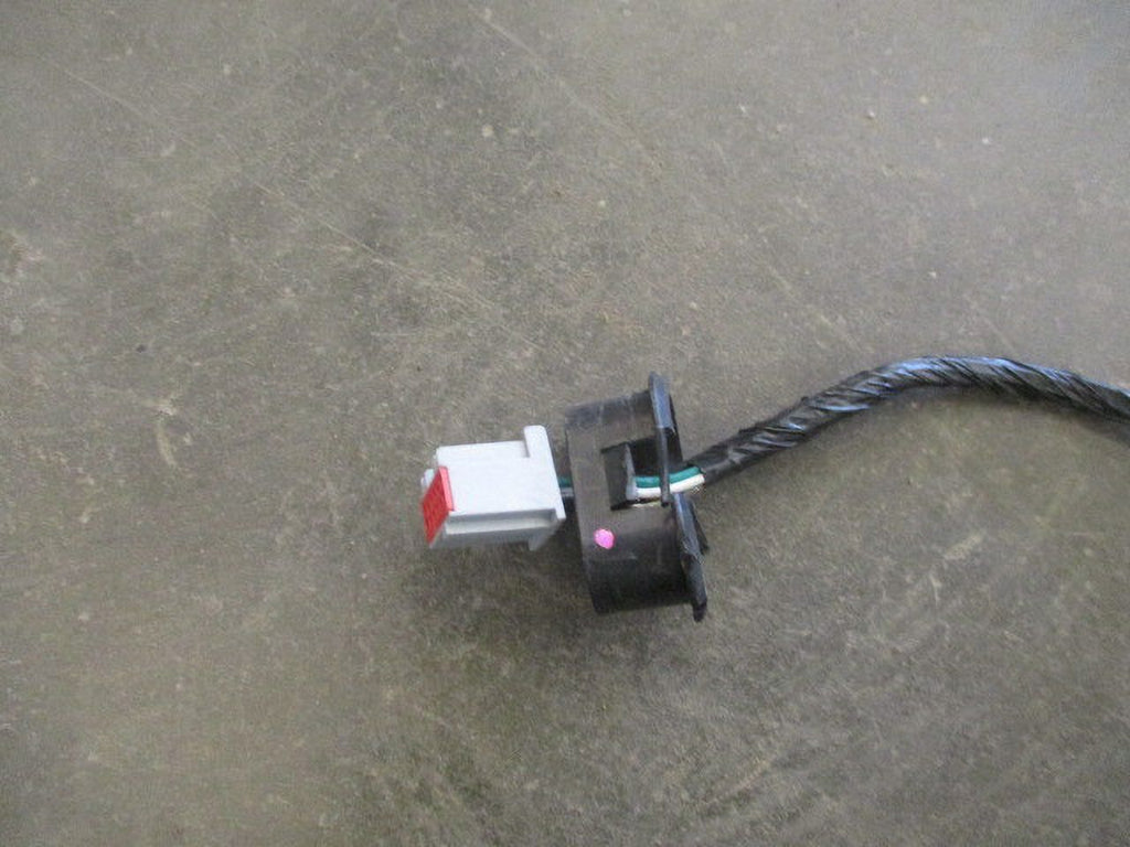 Rear 18 View Pre-Owned OEM 17 Camera Up LKQ Escape (Good) 19 Back