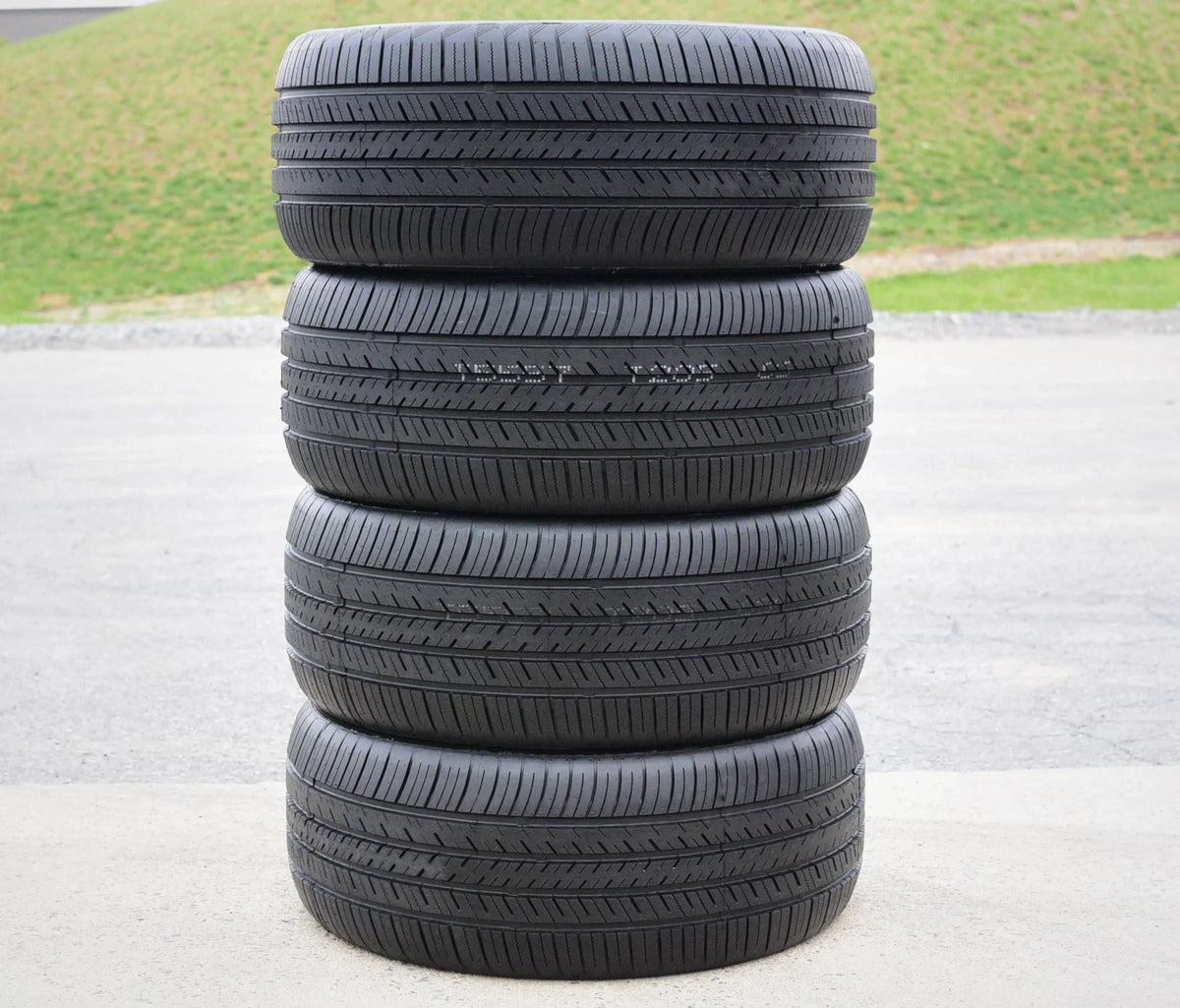 Tires Atlas John 2009-11 Cooper 4 UHP Works Cooper 86W Force of Works, Set 205/40R18 Fits: Cooper Clubman XL Mini Roadster High Performance John A/S 2012-15 Cooper (FOUR) Mini