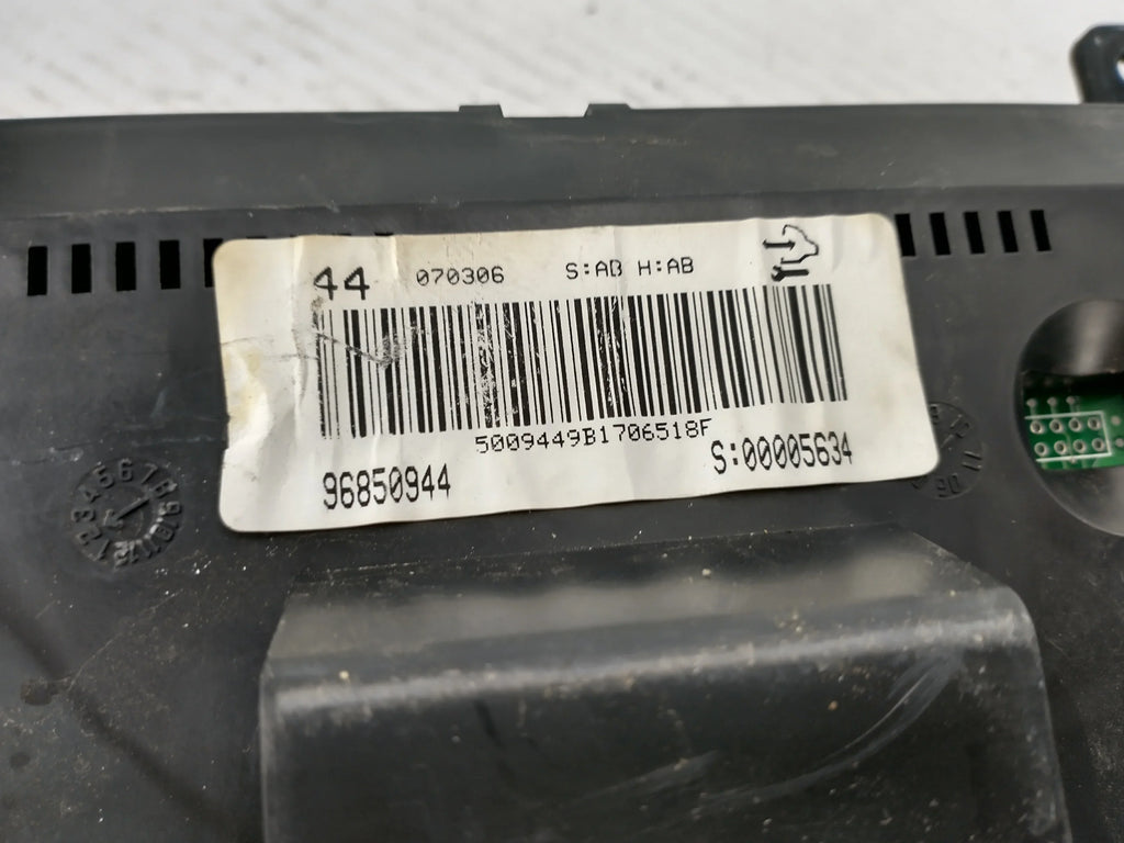 OEM Cluster 09 08 Pre-Owned Head Saturn Speedometer (Good) VUE
