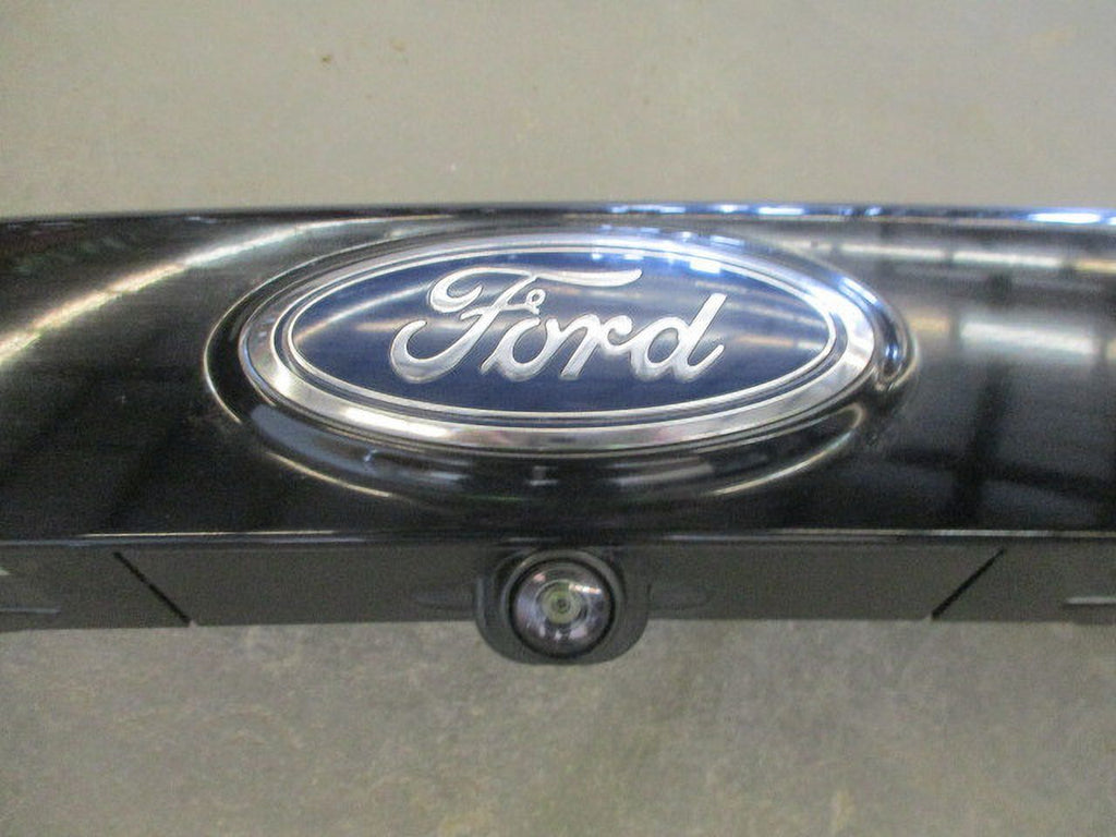 Rear 18 View Pre-Owned OEM 17 Camera Up LKQ Escape (Good) 19 Back