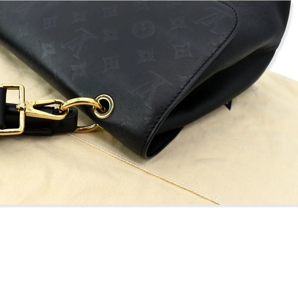 One Shoulder Monogram Leather Bag Black Very Pre-owned Handle