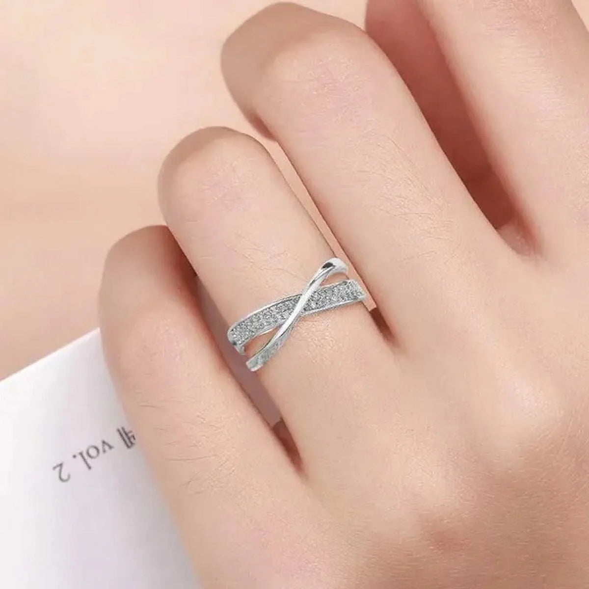 Kingladies White Sapphire Gold Valen Rose Ring Cross Ladies Ring Fashion Delysia