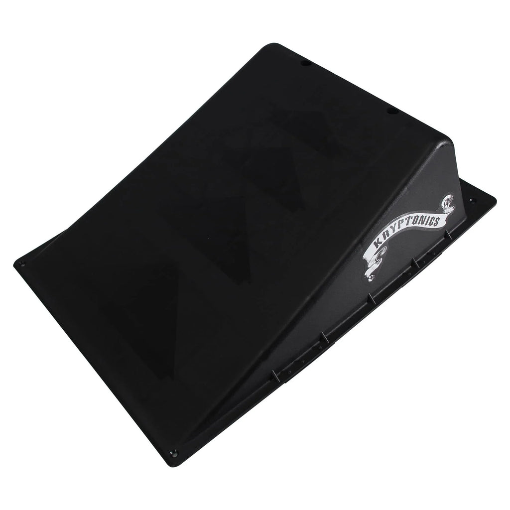 Skating Kryptonics Pyramid Ramp Micro