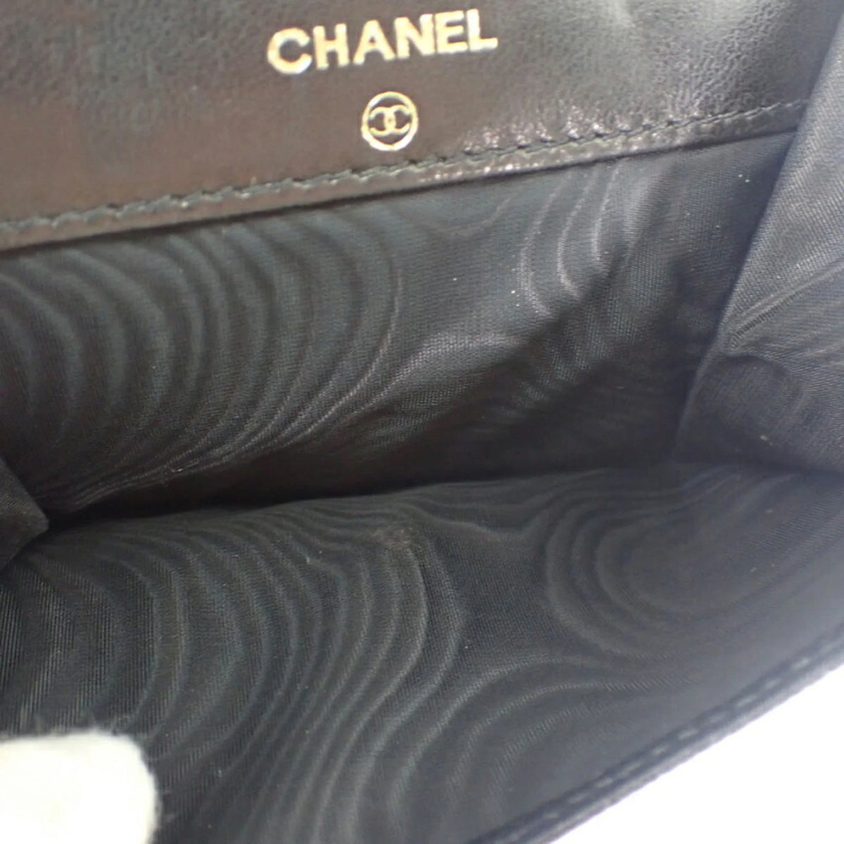 Pre-Owned trifold caviar skin (Good) black wallet