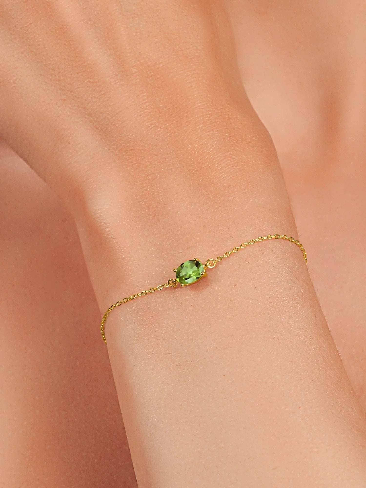 (0.90 Gem Stone 7x5mm) Silver Women Gold Bracelet King 18K Yellow Solitaire Green Plated For Peridot Cttw, Oval Cut
