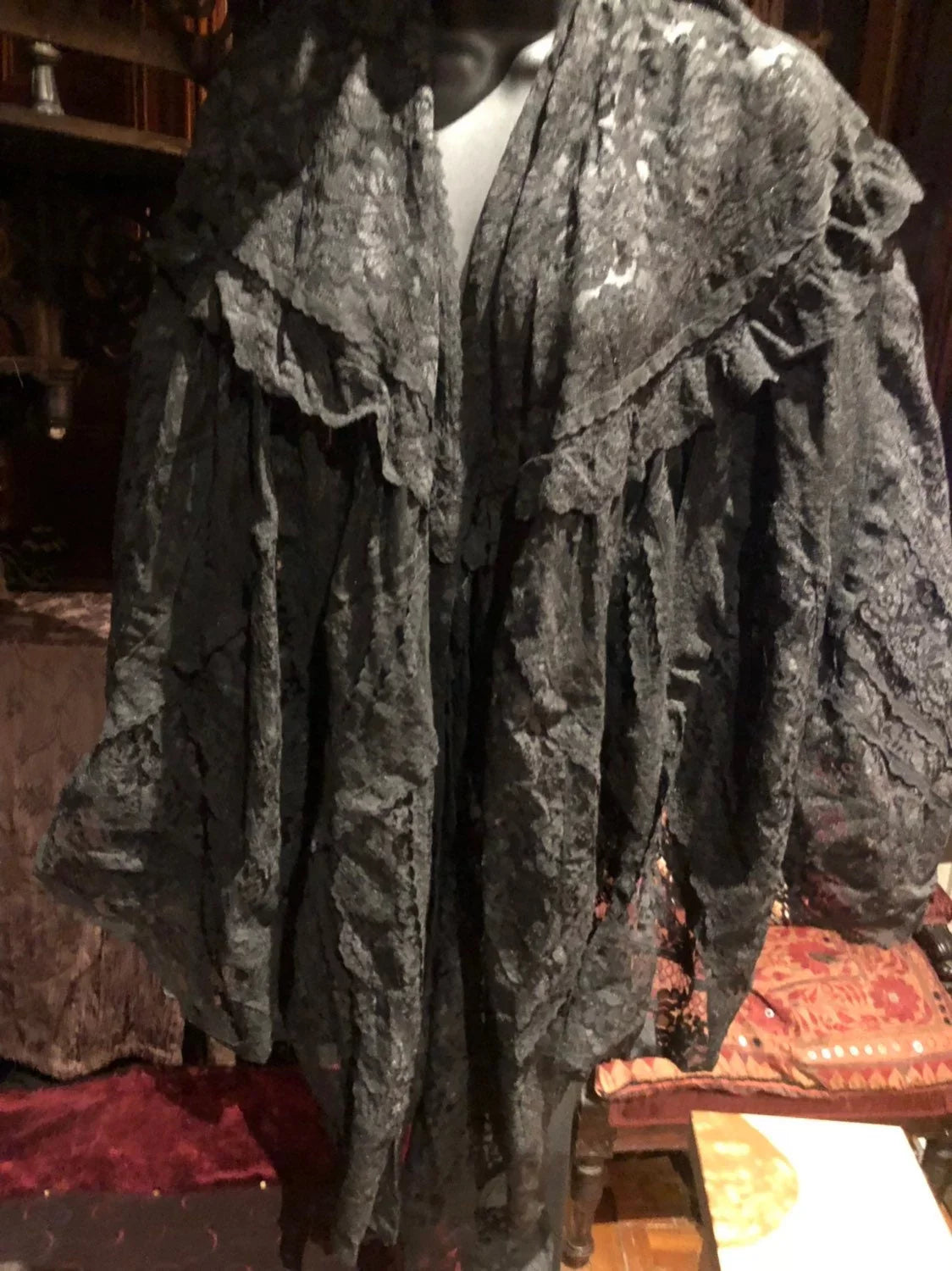 Victorian design Vintage Antique Black Summer Lace Coloered Scarf Wrap