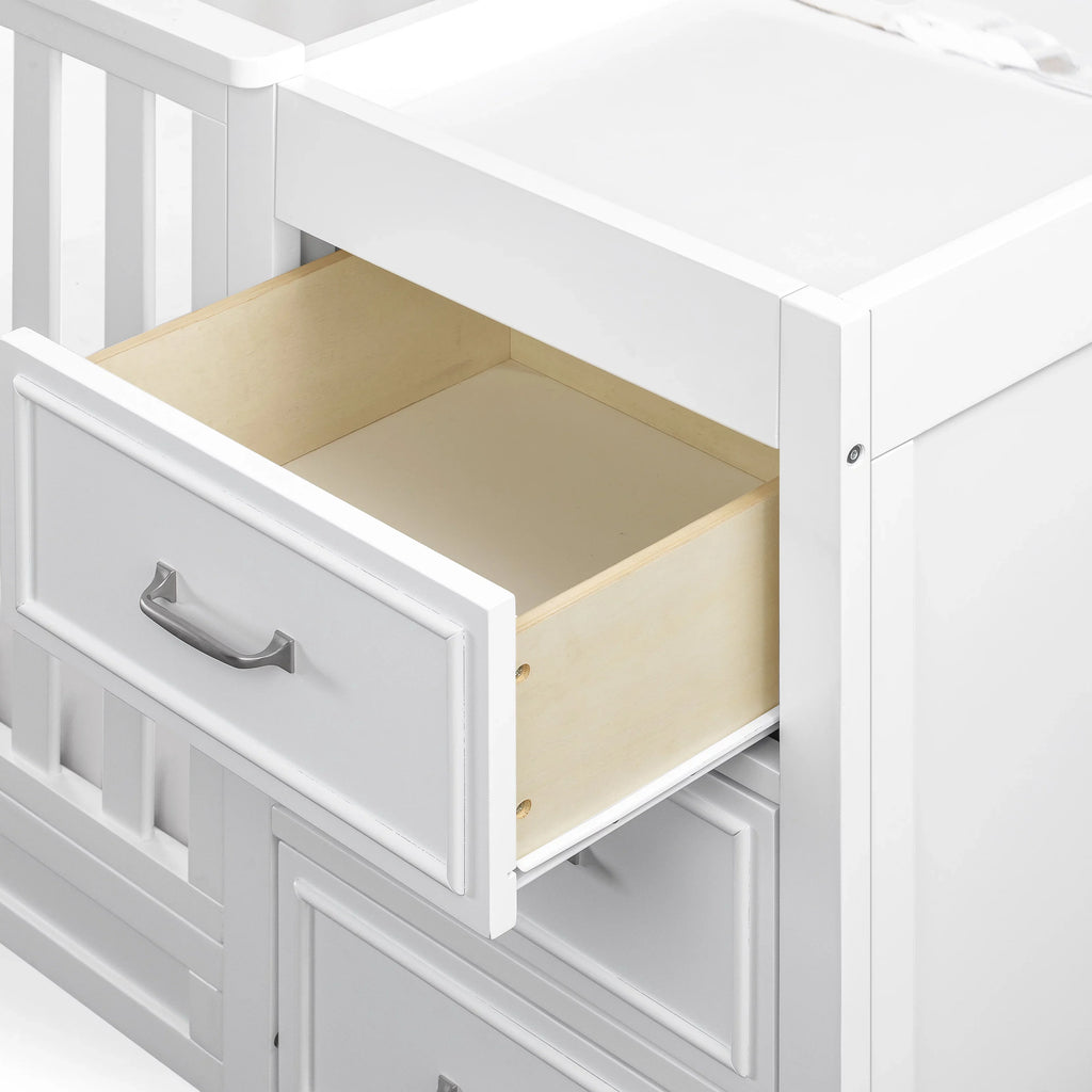 Combo Charlie White DaVinci and Crib in Changer Convertible 4-in-1