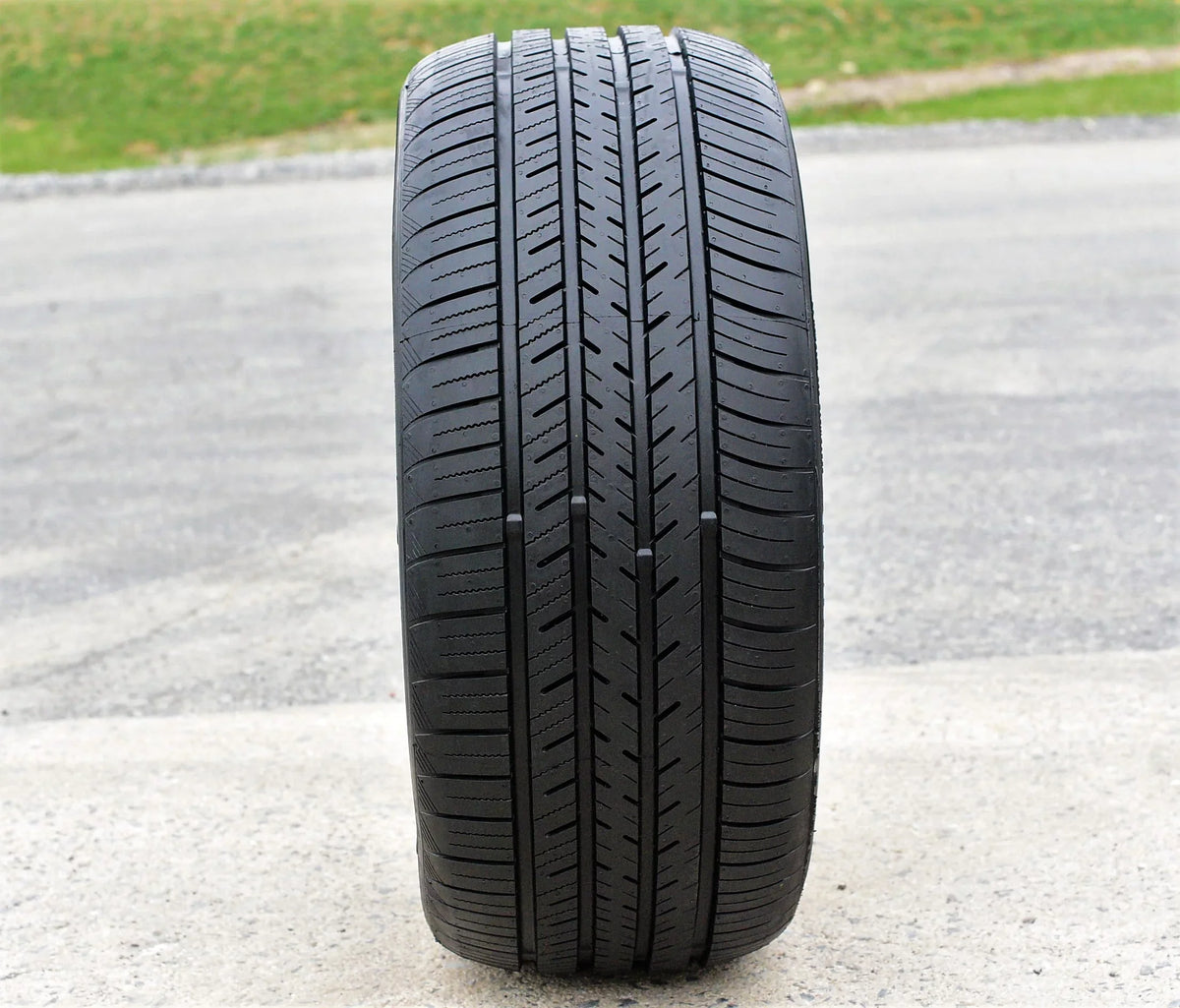Tires Atlas John 2009-11 Cooper 4 UHP Works Cooper 86W Force of Works, Set 205/40R18 Fits: Cooper Clubman XL Mini Roadster High Performance John A/S 2012-15 Cooper (FOUR) Mini