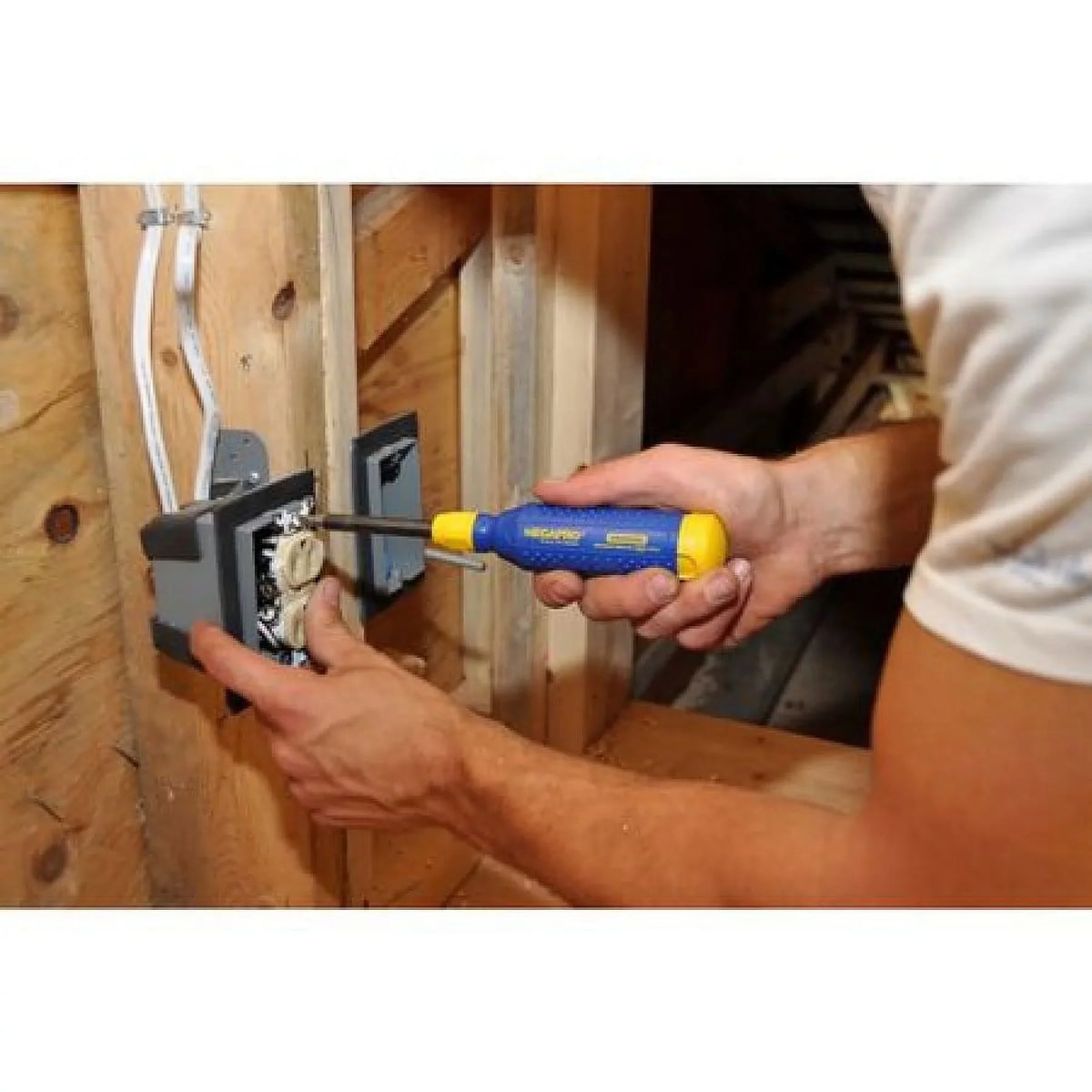 Screwdriver,15-in-1,8-1/2" MEGAPRO 151NAS-B Multi-Bit