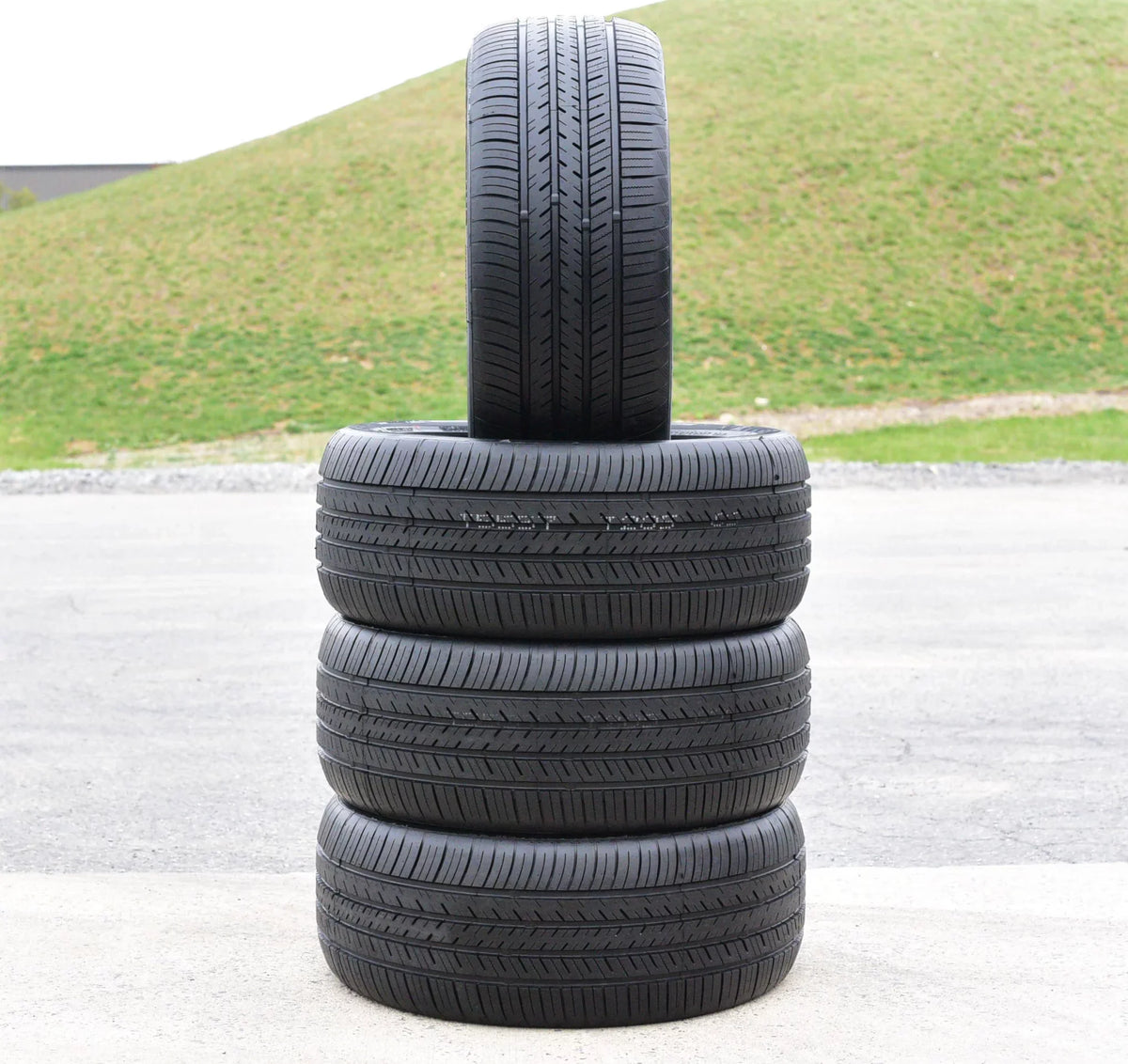 Tires Atlas John 2009-11 Cooper 4 UHP Works Cooper 86W Force of Works, Set 205/40R18 Fits: Cooper Clubman XL Mini Roadster High Performance John A/S 2012-15 Cooper (FOUR) Mini